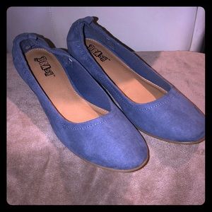 Blue shoes NWOT